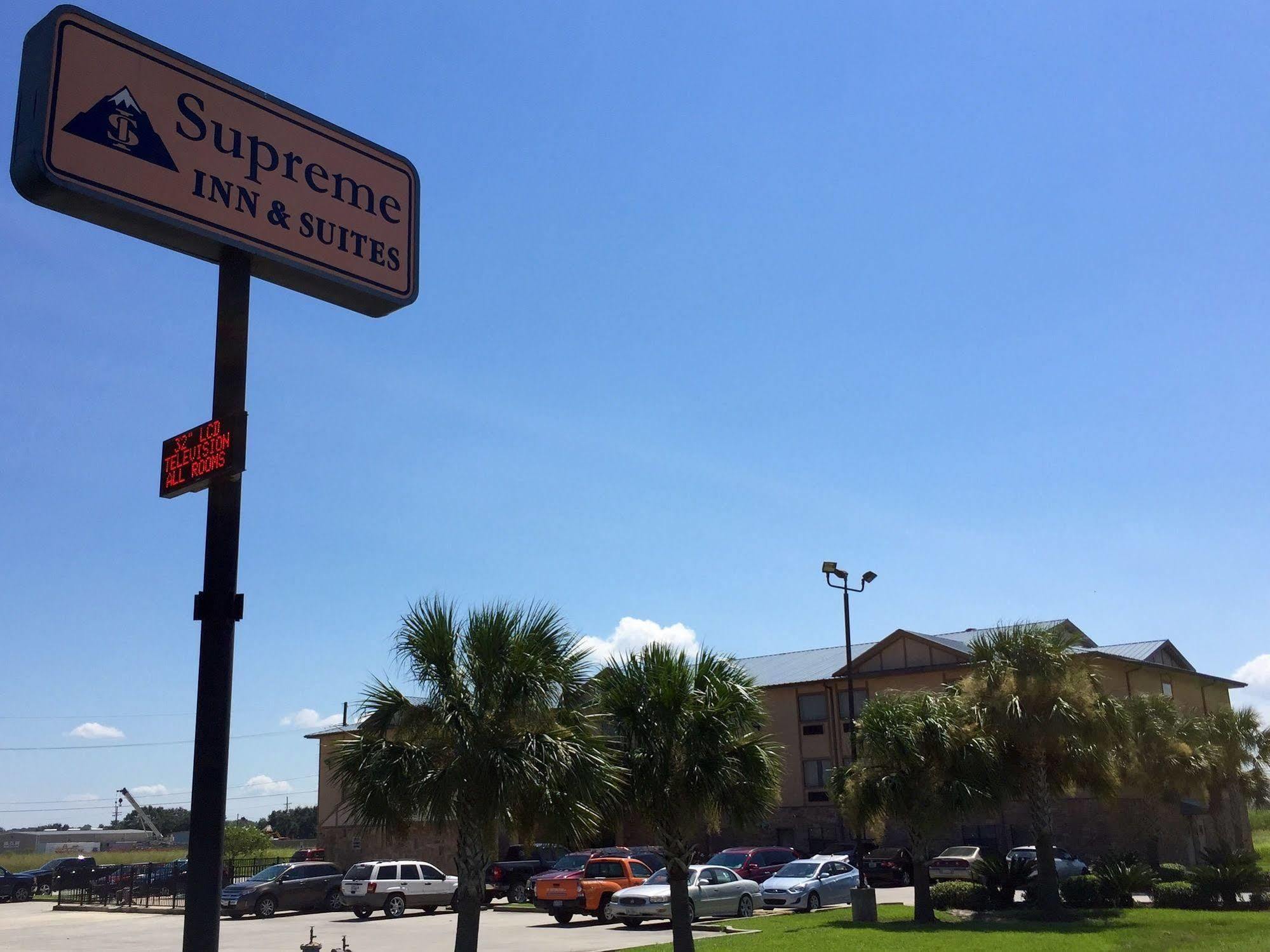 Quality Inn & Suites Near Tanger Outlet Mall Gonzales Eksteriør billede